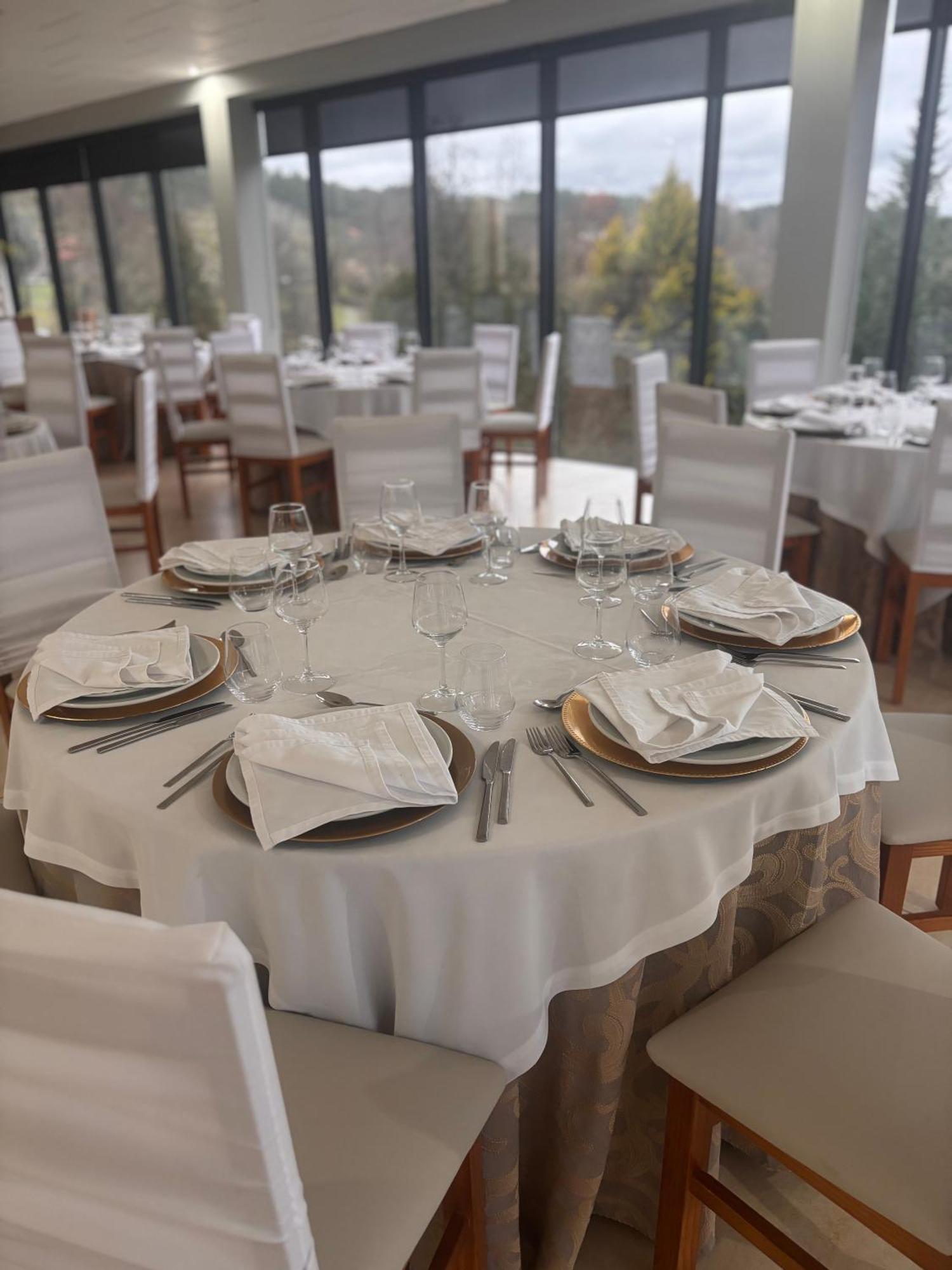 Restaurante Residencial Pizzaria S. Estevao Aguiar da Beira Buitenkant foto