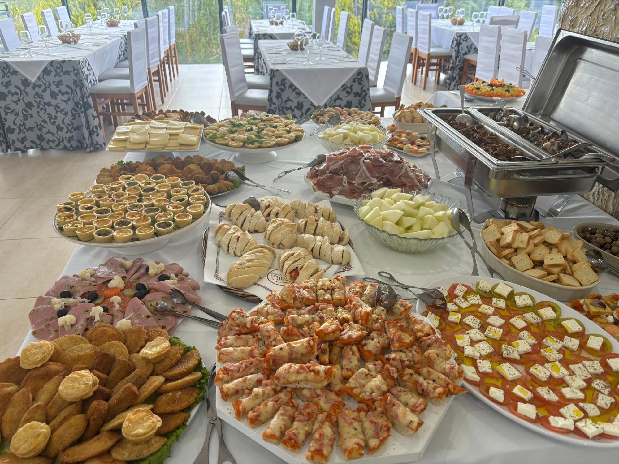 Restaurante Residencial Pizzaria S. Estevao Aguiar da Beira Buitenkant foto